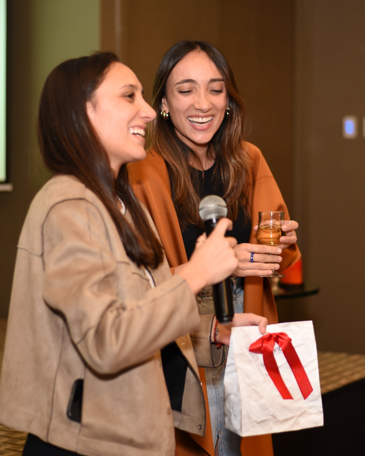 3a21e0ff-972a-4f80-a545-10a093b76b5a